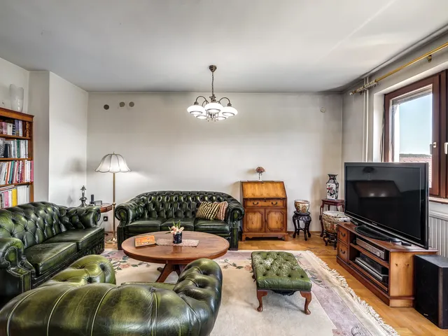 Eladó lakás Budapest XII. kerület, Árnyas út 151 nm