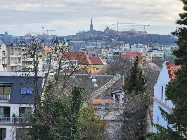 Eladó lakás Budapest II. kerület 155 nm