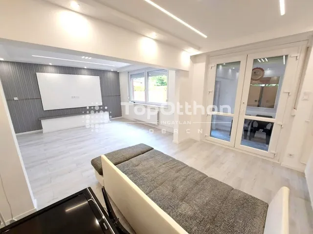 Kiadó ház Debrecen 145 nm