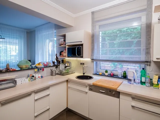 Eladó ház Debrecen, Úrrétje 200 nm