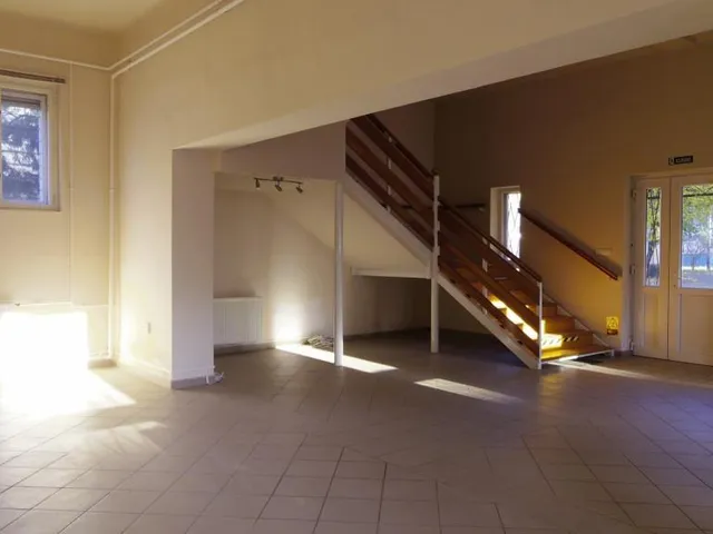Kiadó kereskedelmi és ipari ingatlan Debrecen, Széchenyikert 628 nm