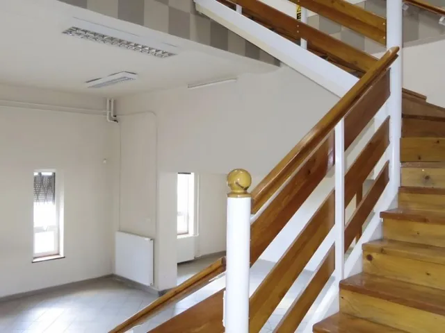 Kiadó kereskedelmi és ipari ingatlan Debrecen, Belváros 628 nm