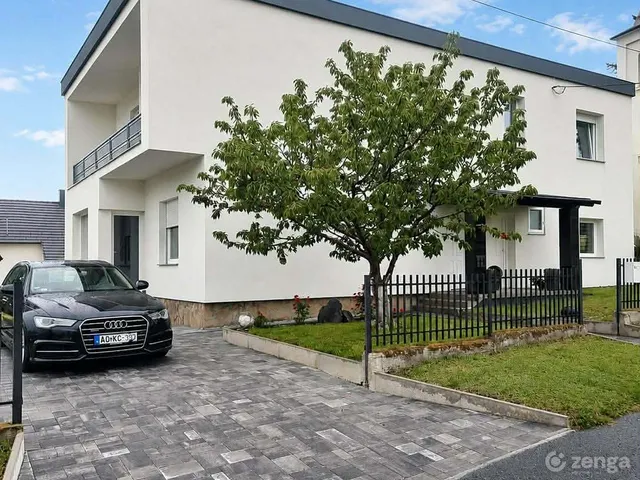 Eladó ház Vonyarcvashegy 320 nm