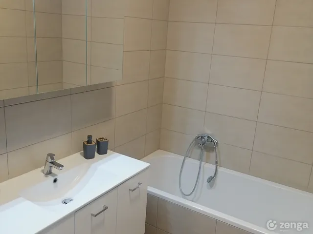 Kiadó lakás Kecskemét, Bethlenváros, Sétatér utca 93 nm