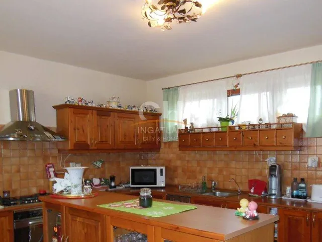 Eladó ház Székesfehérvár 221 nm