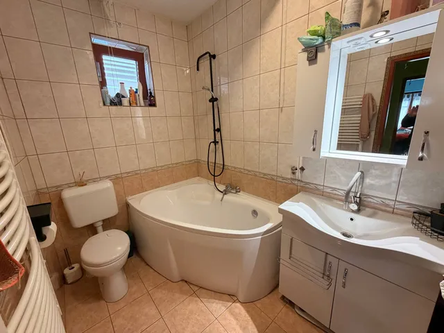 Eladó ház Szabadbattyán 140 nm