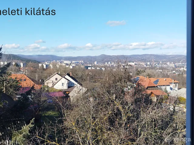 Eladó ház Miskolc, Komlóstető 320 nm