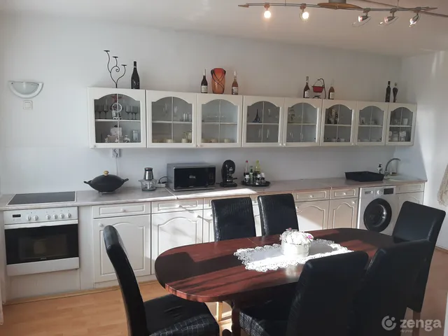 Eladó lakás Debrecen, Újkert 70 nm