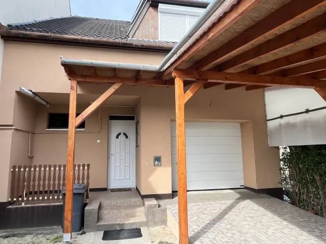 Eladó ház Pápa, Felsőváros 120 nm