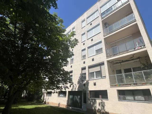 Eladó lakás Pápa, Felsőváros, Fáy András ltp. 53 nm