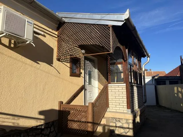 Eladó ház Pápa, Erzsébetváros 67 nm