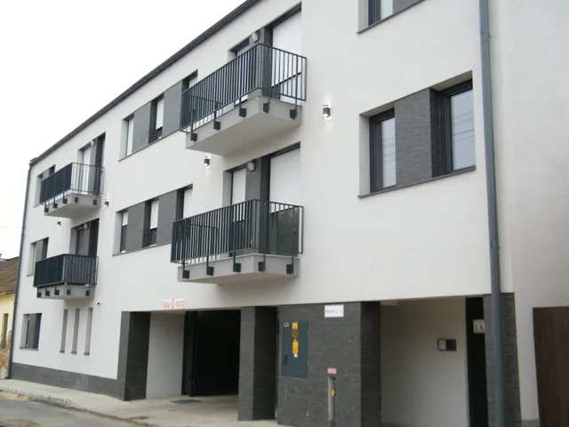 Kiadó lakás Pápa, Belváros 60 nm