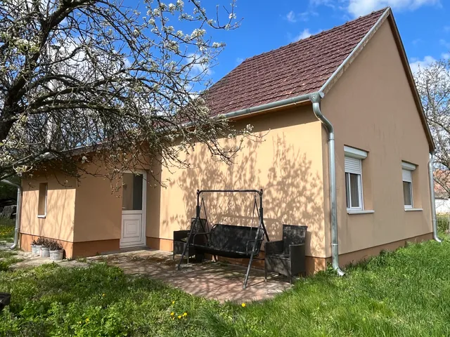 Eladó ház Takácsi 80 nm