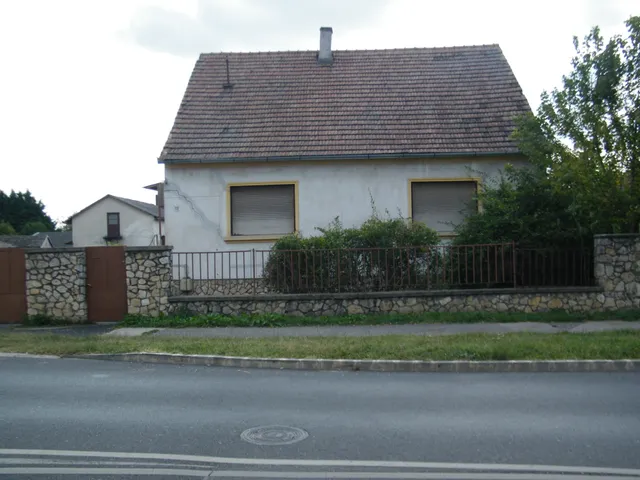 Kiadó ház Pápa, Belváros 20 nm