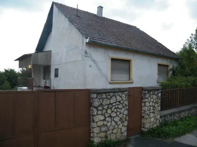Kiadó ház Pápa, Belváros 20 nm