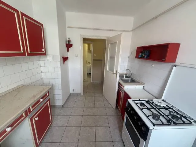 Kiadó lakás Pápa, Belváros 61 nm