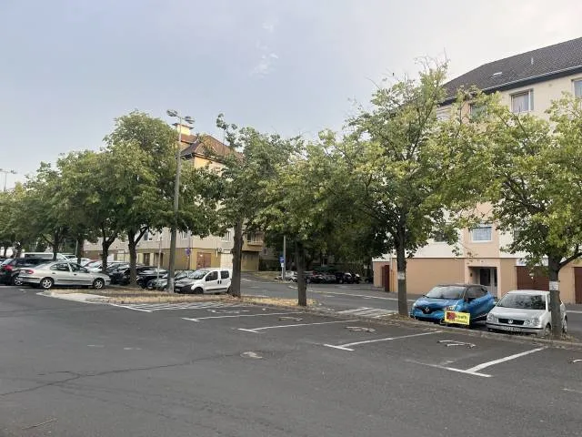 Eladó kereskedelmi és ipari ingatlan Pápa, Belváros 13 nm