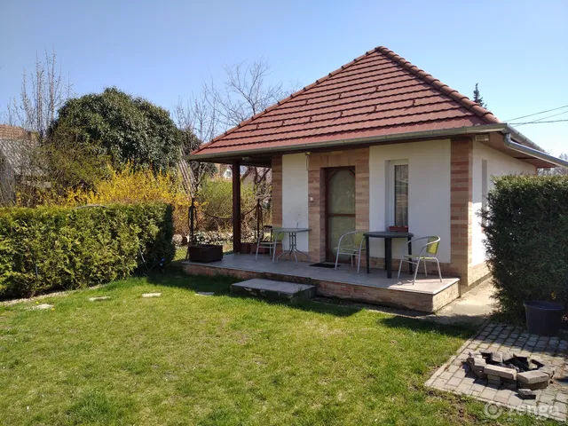 Eladó ház Szolnok, Alcsisziget 50 nm