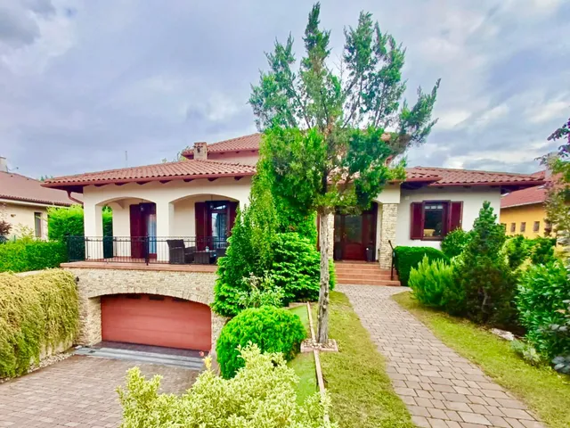 Eladó ház Siófok 360 nm