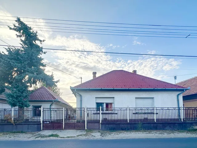 Eladó ház Hernád 83 nm