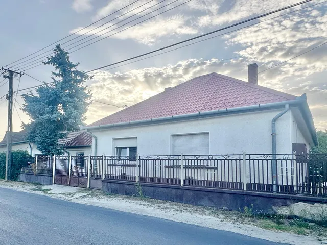 Eladó ház Hernád 83 nm
