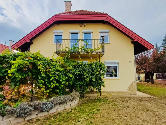 Eladó ház Pomáz 187 nm