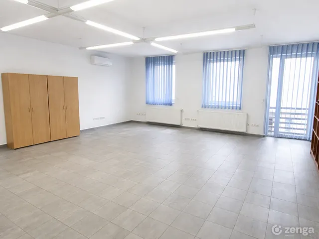 Kiadó kereskedelmi és ipari ingatlan Miskolc, Belváros 112 nm