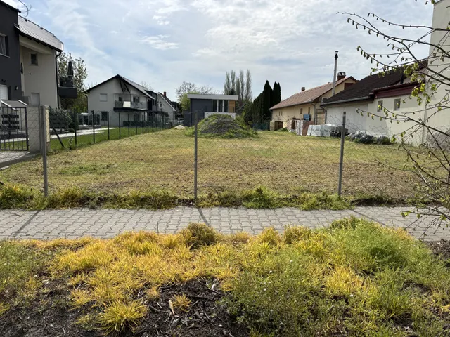 Eladó telek Siófok, Belváros 600 nm