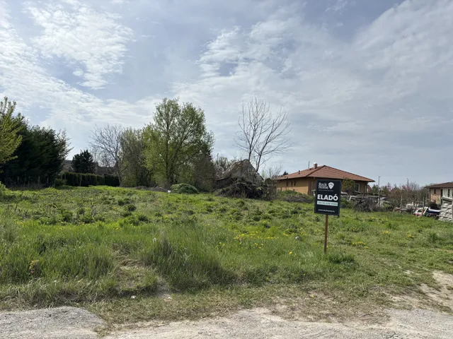 Eladó telek Siófok, Fokihegy 1175 nm