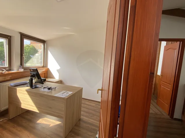 Eladó lakás Székesfehérvár, Belváros, Balatoni út 12 135 nm
