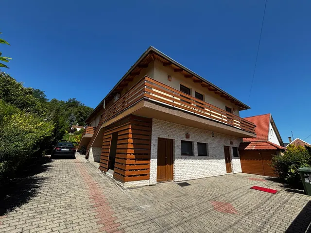 Eladó ház Pilismarót 500 nm