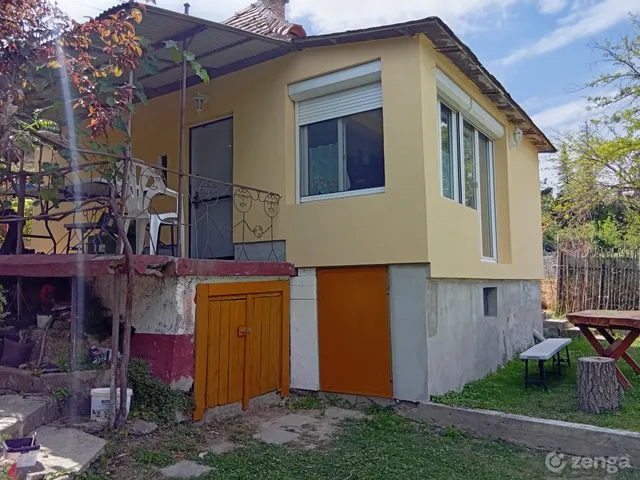 Eladó nyaraló Kulcs 35 nm