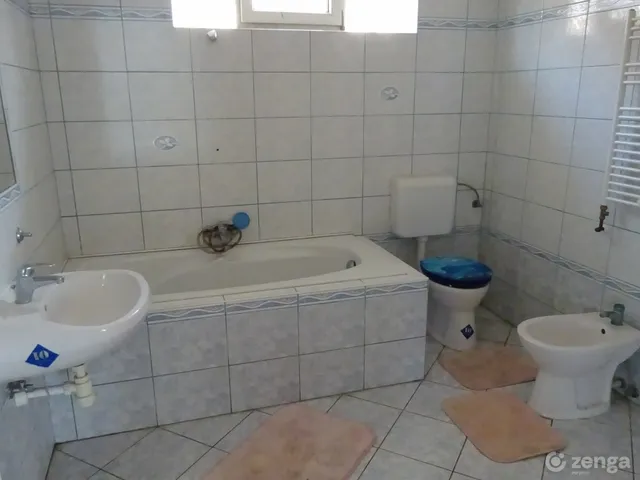 Eladó ház Székesfehérvár, Öreghegy 360 nm