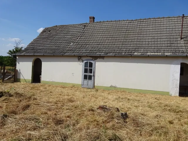 Eladó ház Perkáta 70 nm