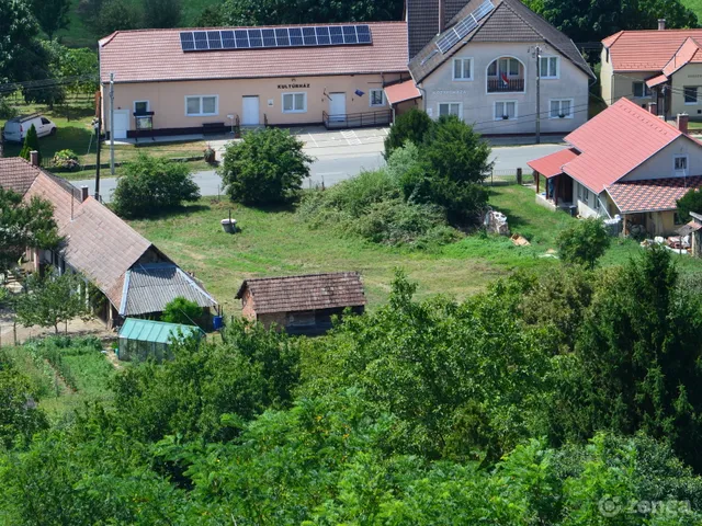 Eladó telek Pusztaszentlászló 9800 nm