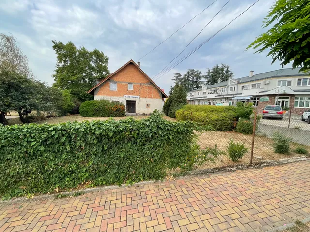 Eladó ház Alsóörs 350 nm