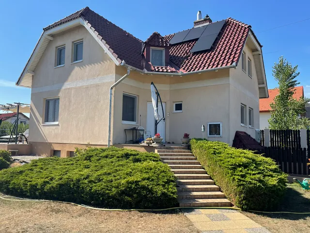 Eladó ház Veszprém 140 nm