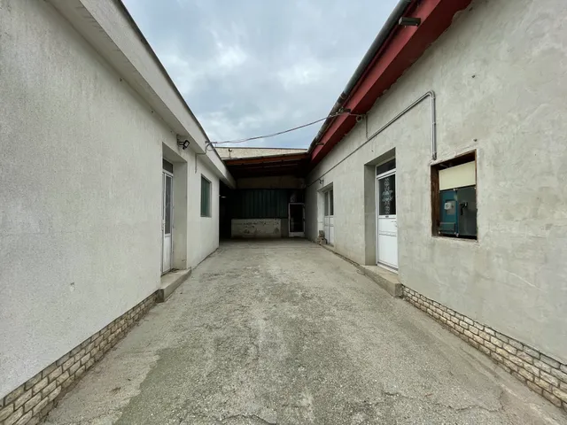 Eladó kereskedelmi és ipari ingatlan Balatonalmádi, Budatava 260 nm