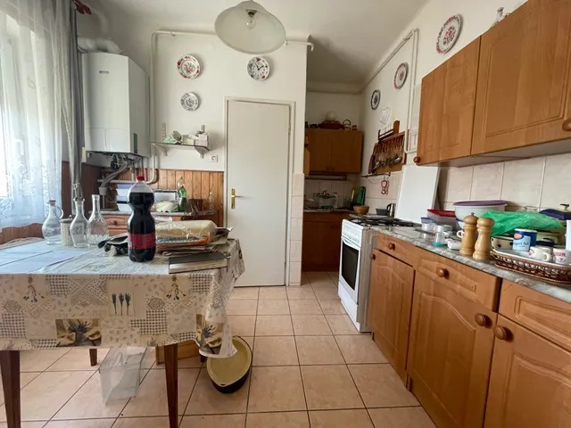 Eladó lakás Zirc, Hűség 61 nm