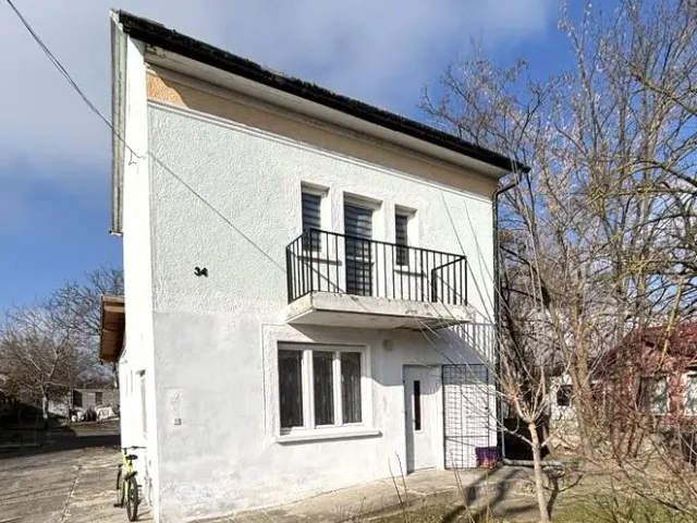 Eladó ház Sülysáp, Szőlősnyaraló 90 nm