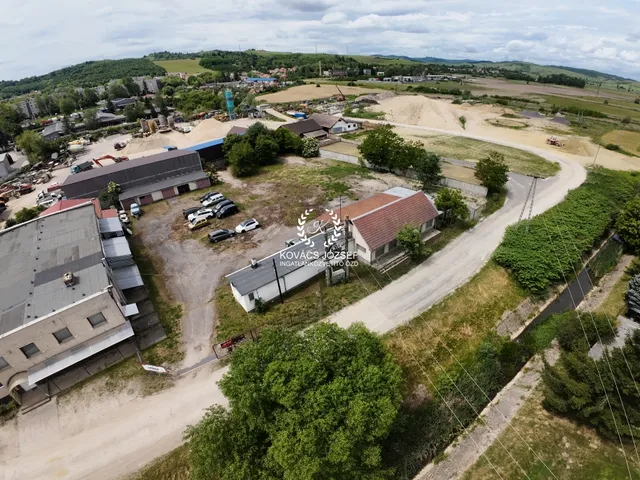 Kiadó kereskedelmi és ipari ingatlan Ózd 145 nm