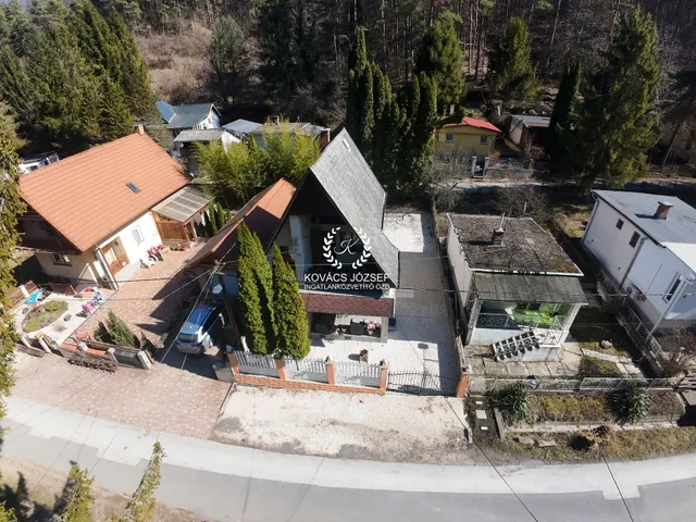 Eladó üdülő és hétvégi ház Arló 55 nm