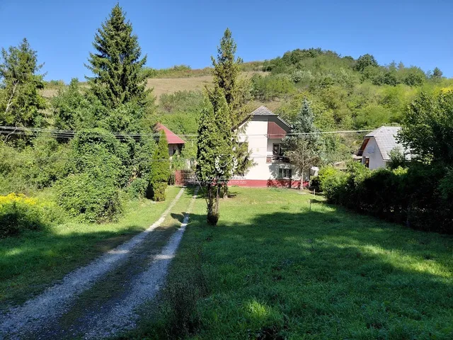 Eladó ház Ózd, Muskátli út 130 nm