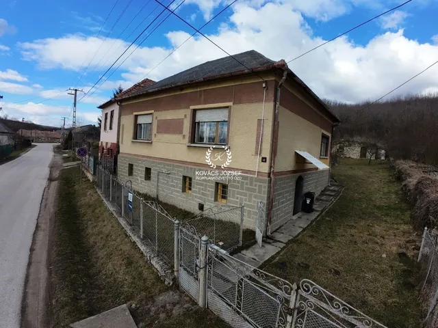 Eladó ház Csokvaomány 131 nm