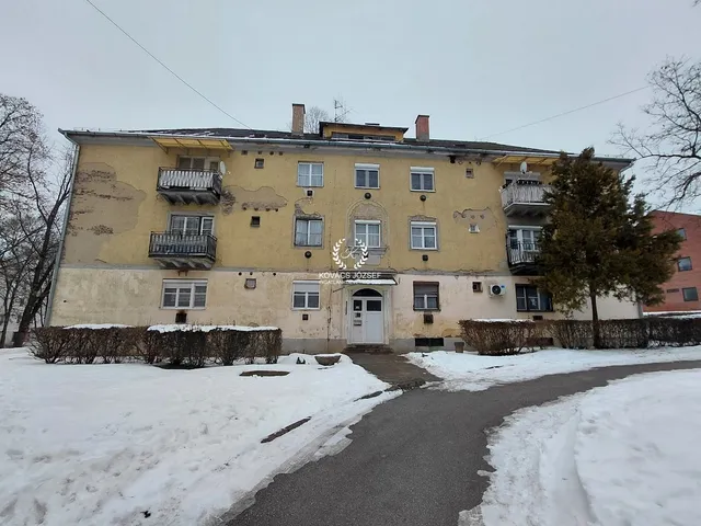 Eladó lakás Ózd, Árpád Vezér út 50 nm