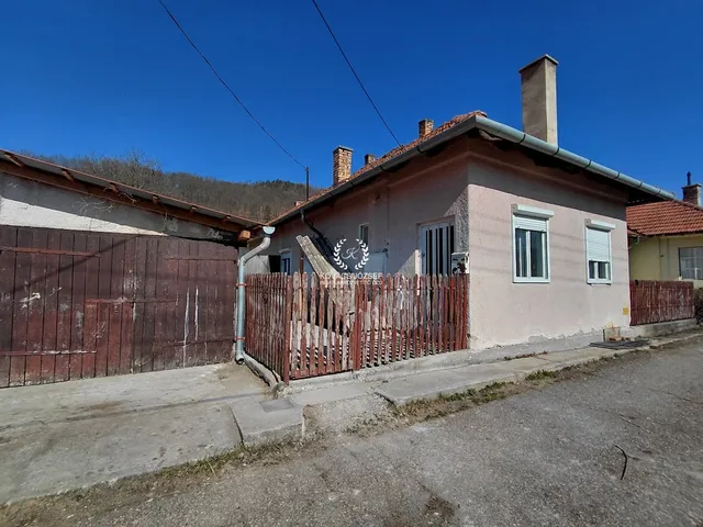 Eladó ház Királd 69 nm