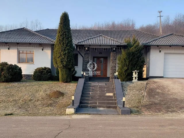 Eladó ház Ózd 180 nm