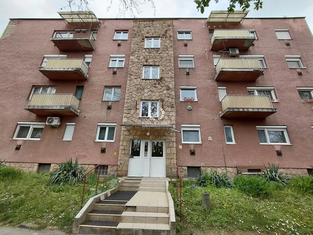 Eladó lakás Ózd, Vajda János utca 52 nm