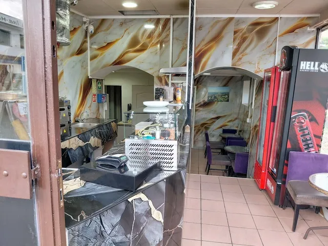 Kiadó kereskedelmi és ipari ingatlan Ózd, Vasvár út 49 nm