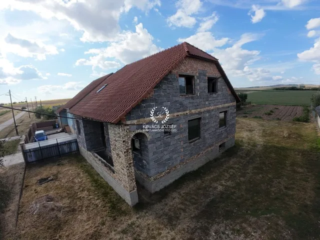 Eladó ház Serényfalva 180 nm